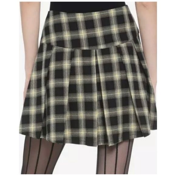 Hot Topic Y2K Style Yellow & Black Plaid Mini Skirt - Picture 2 of 13